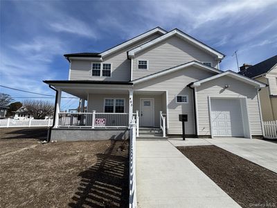 403 S Bayview Avenue, Freeport, NY, 11520