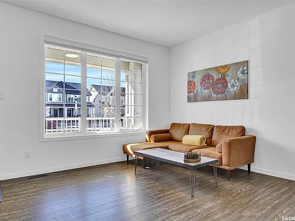 3rd image of 3257 Chuka Blvd