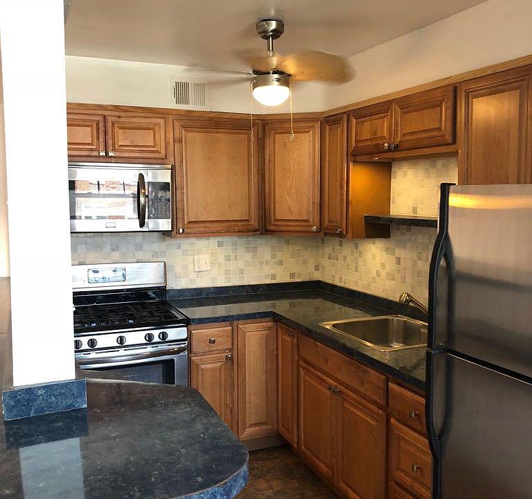 1st image of 103 E Walnut Park Dr
