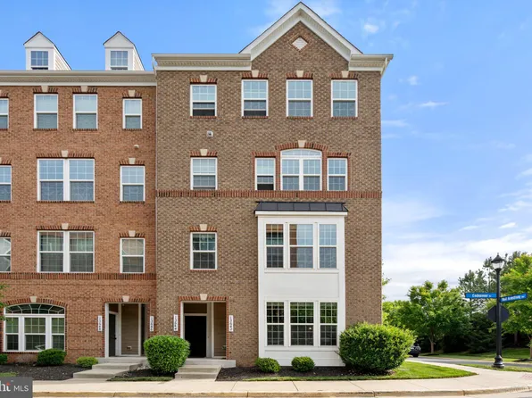 13642 Endeavour Dr #20-L, Herndon, VA 20171