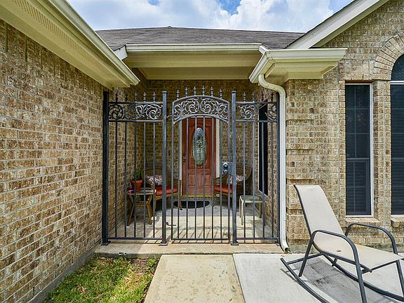 5th image of 10611 Vatani Dr