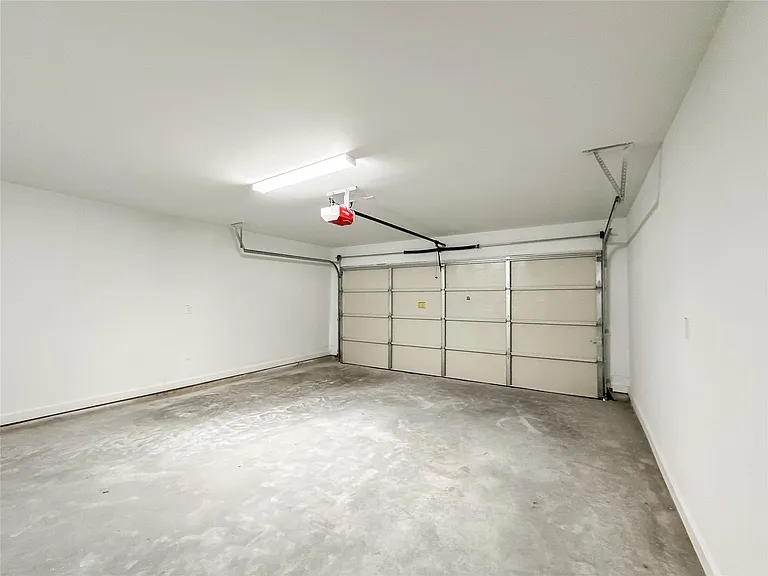 2710 Discovery Trails Ct — Photo 33