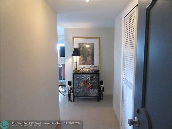 4th image of 3333 NE 34th St APT 309