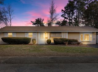 1 McDevitt Rd, Randolph, MA 02368