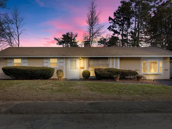 1 McDevitt Rd, Randolph, MA 02368