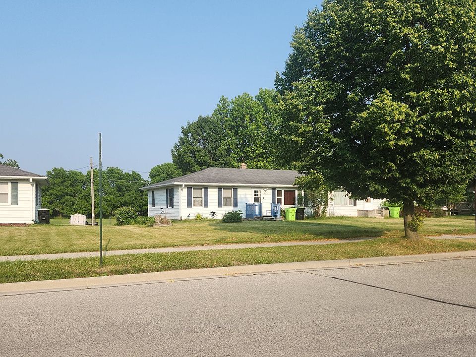 2nd image of 836 Cedar St