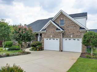 8 Hummers Ct, Greenville, SC 29615