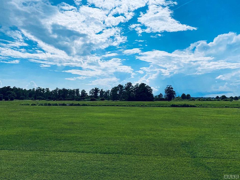 2nd image of 208 Majestic Cir