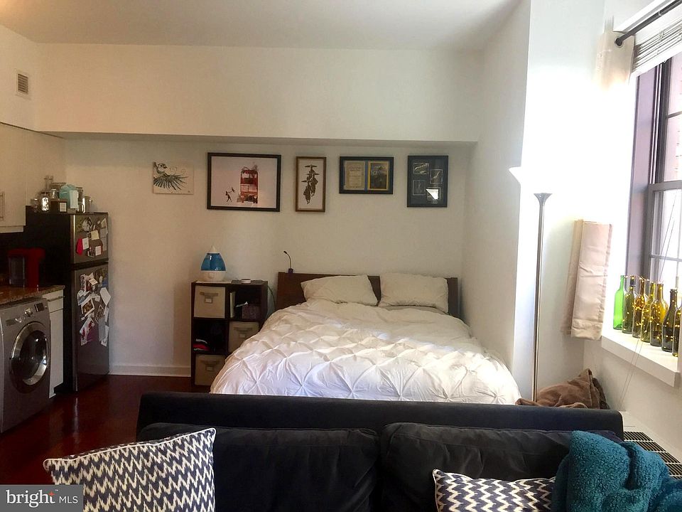 1st image of 219-29 S 18th St #504