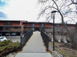 8560 W Waterford Ave APT 2, Greenfield, WI 53228