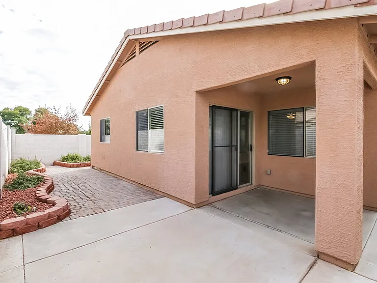 878 E Pollino St — Photo 16