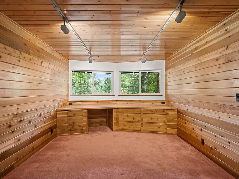 726 Goldfinch Rd — Photo 23