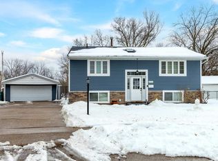 4724 50th Street Ct, Moline, IL 61265