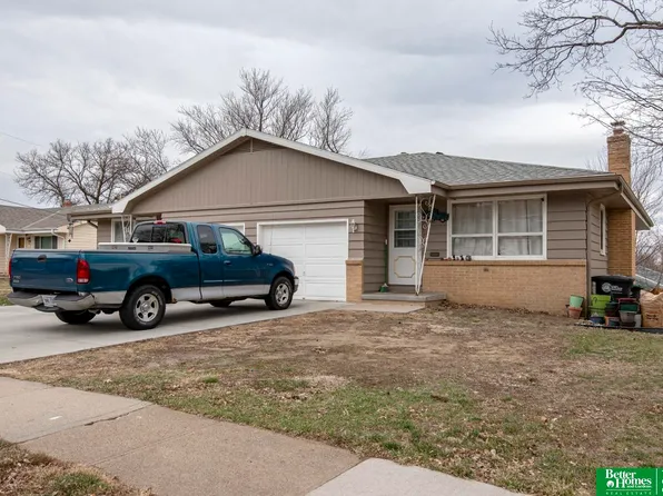 3104 S 44th St, Omaha, NE 68105