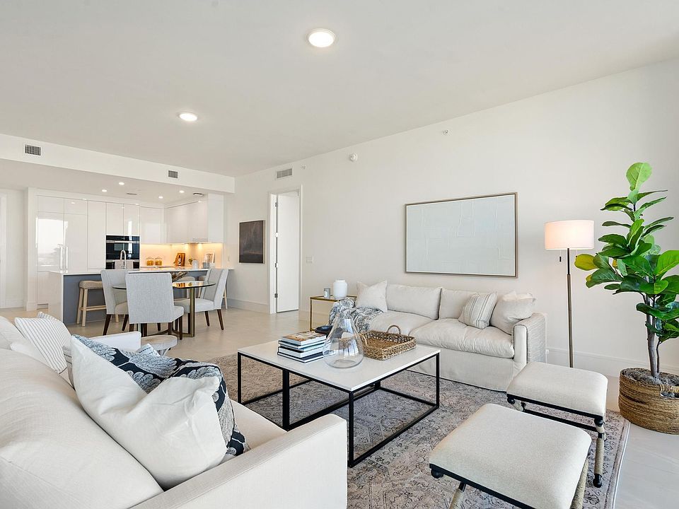 1st image of 220 Lake Shore Drive #817