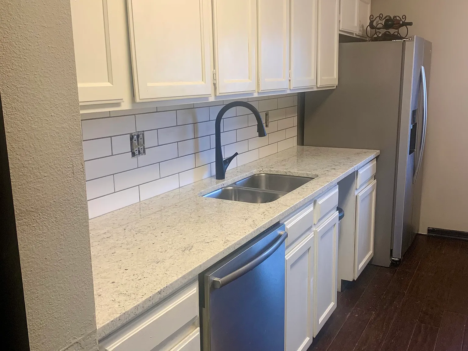 3 bed, 2.5 bath, 2100 sqft, $2,800 — Photo 2