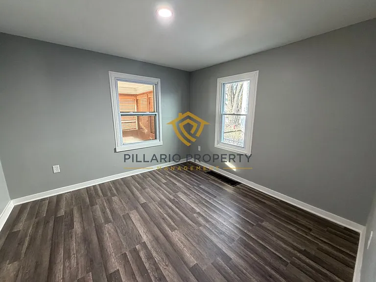 3906 Hoyt Ave — Photo 7