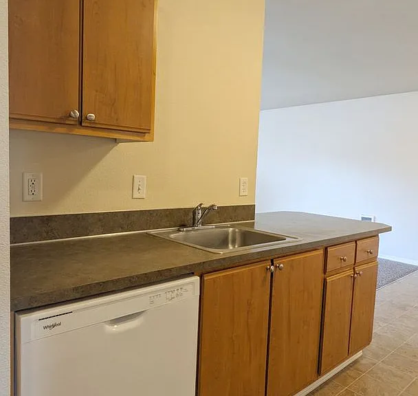 Wellesley Park Apartments — Photo 144