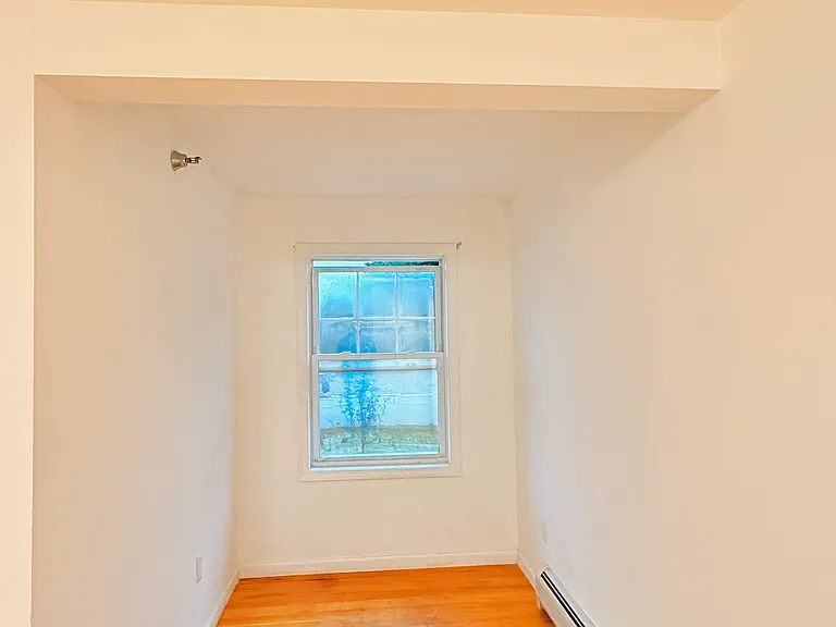 325 Main St #E — Photo 13