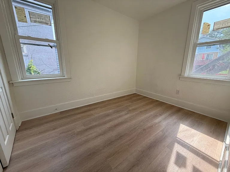74 Pasadena Street — Photo 8