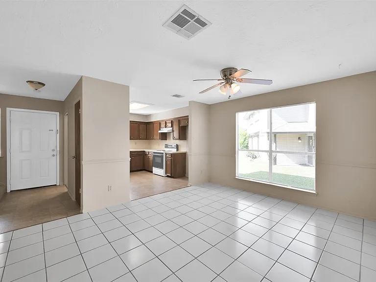 1603 Hazelwood St #B — Photo 7