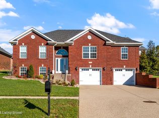 7811 Niemann Dr, Louisville, KY 40291