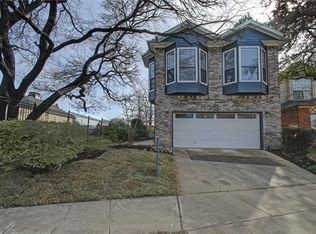 2928 Eagles Nest Dr, Bedford, TX 76021