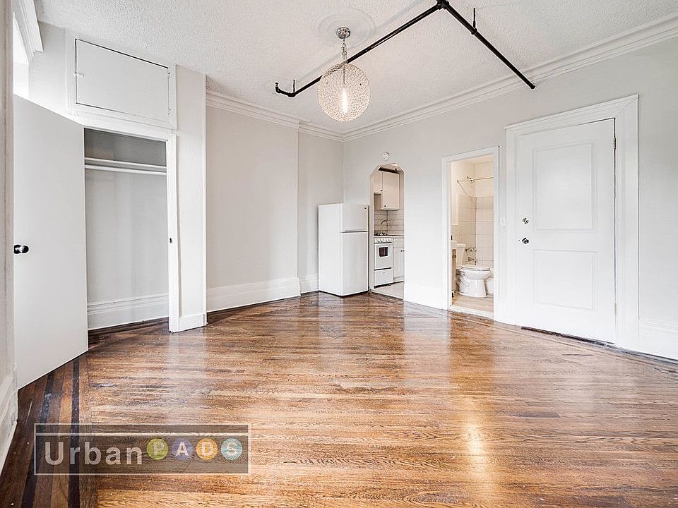 2nd image of 915 Sterling Pl APT 3
