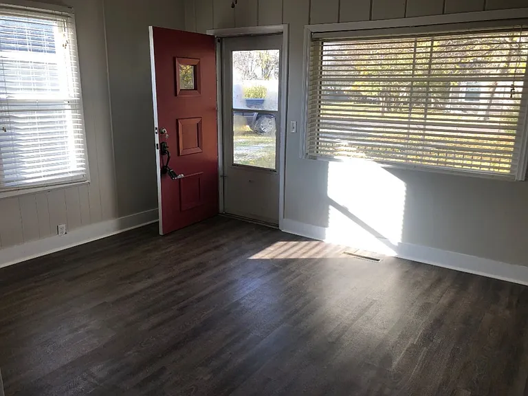 1607 S Britton St — Photo 2