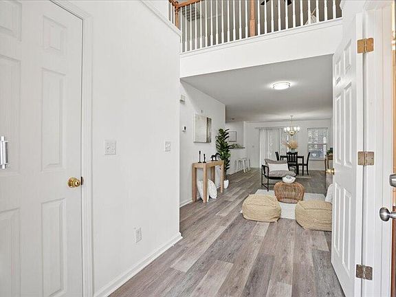 4th image of 9176 Maple Grove Dr