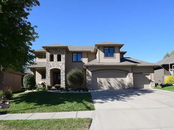 714 S 200th St, Elkhorn, NE 68022