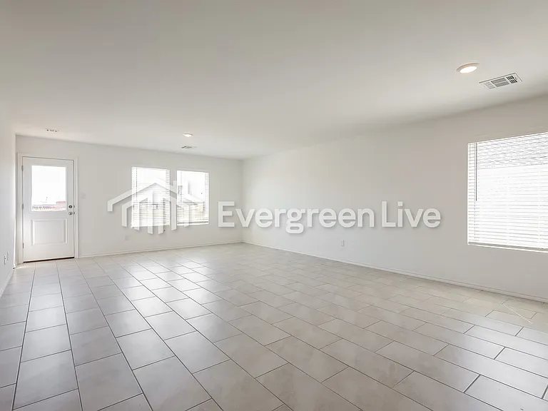 10904 SW 22nd St — Photo 4