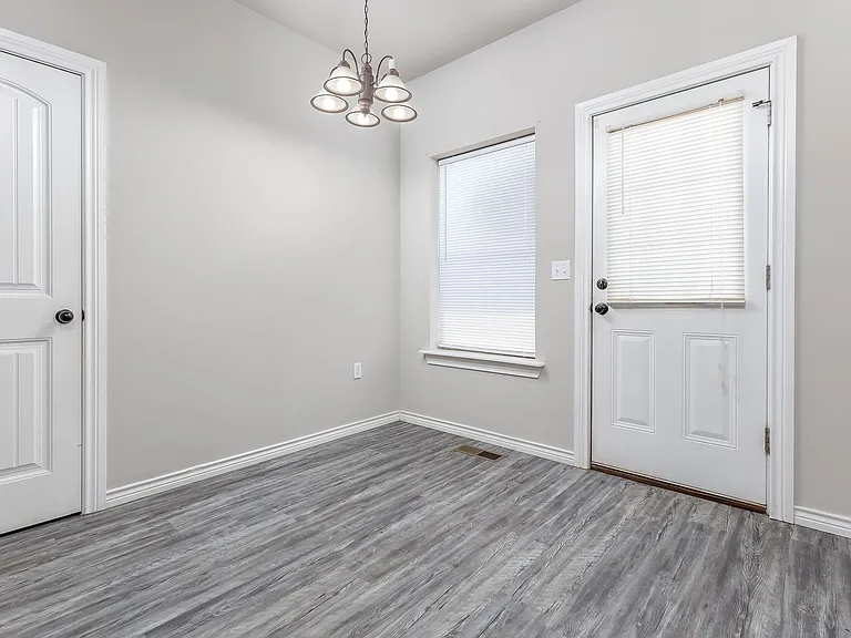 Walnut Creek Apartment Homes — Photo 10