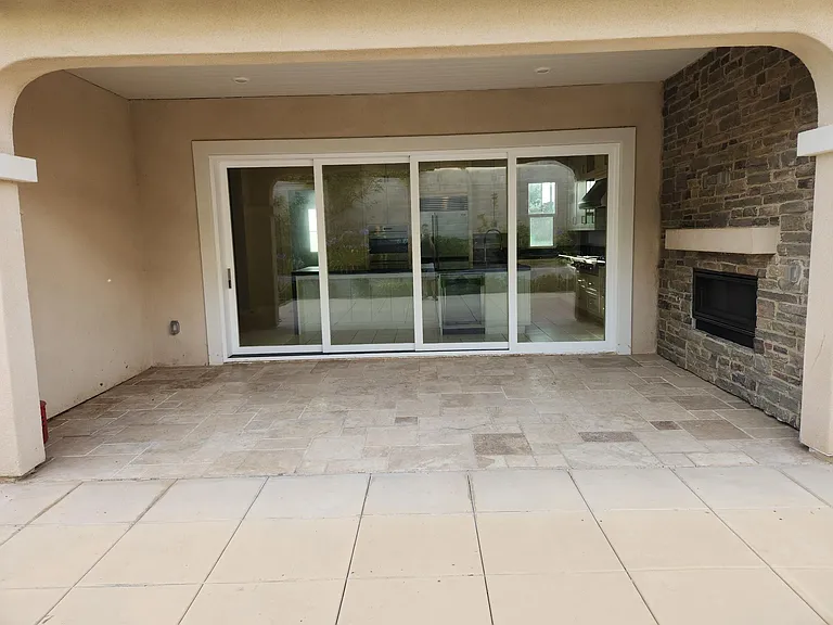 63 Harlow — Photo 20