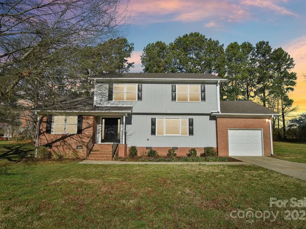 2611 Rolling Hills Dr, Monroe, NC 28110