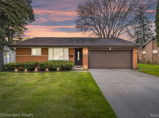 20125 Ledgestone St, Southfield, MI 48076