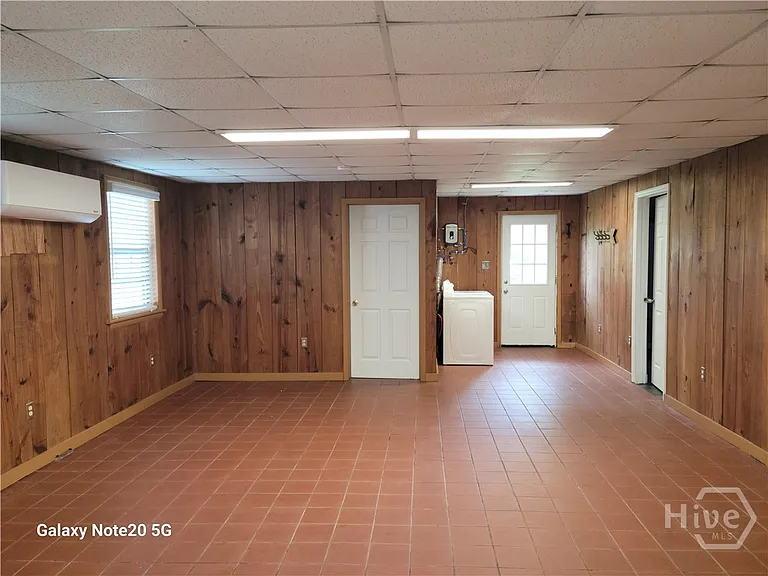 652 Ralph Rahn Rd — Photo 6