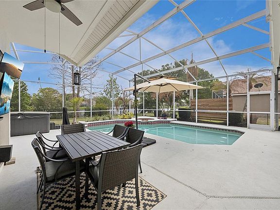 2nd image of 814 Grovesmere Loop