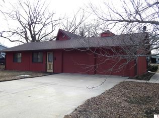 309 Cedar St, Friend, NE 68359