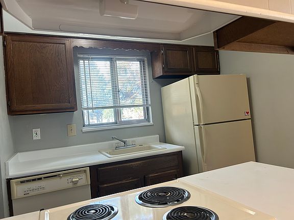 4th image of 1250 S Monaco Pkwy APT 97