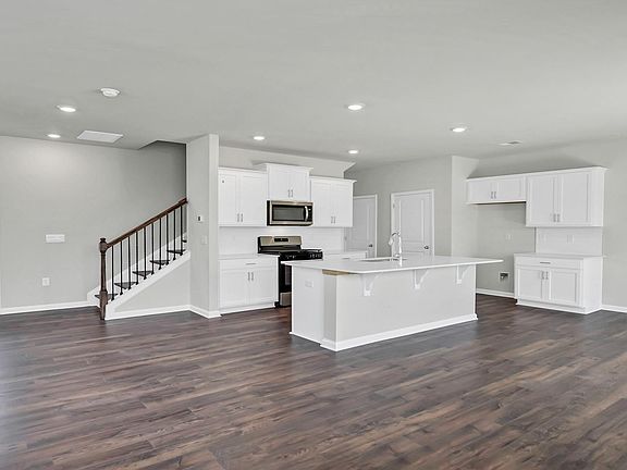 3rd image of 202 Ruby Prince Rd