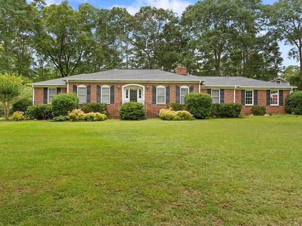 104 Harvey Dr, Honea Path, SC 29654