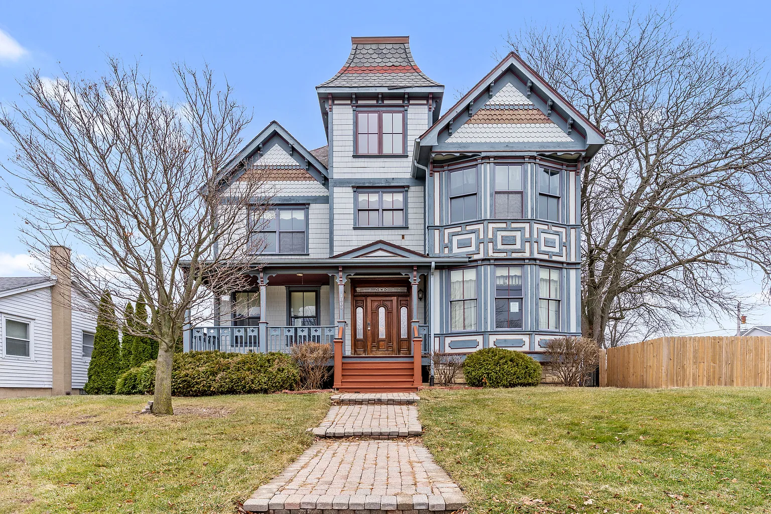 1009 Walter St photo 1