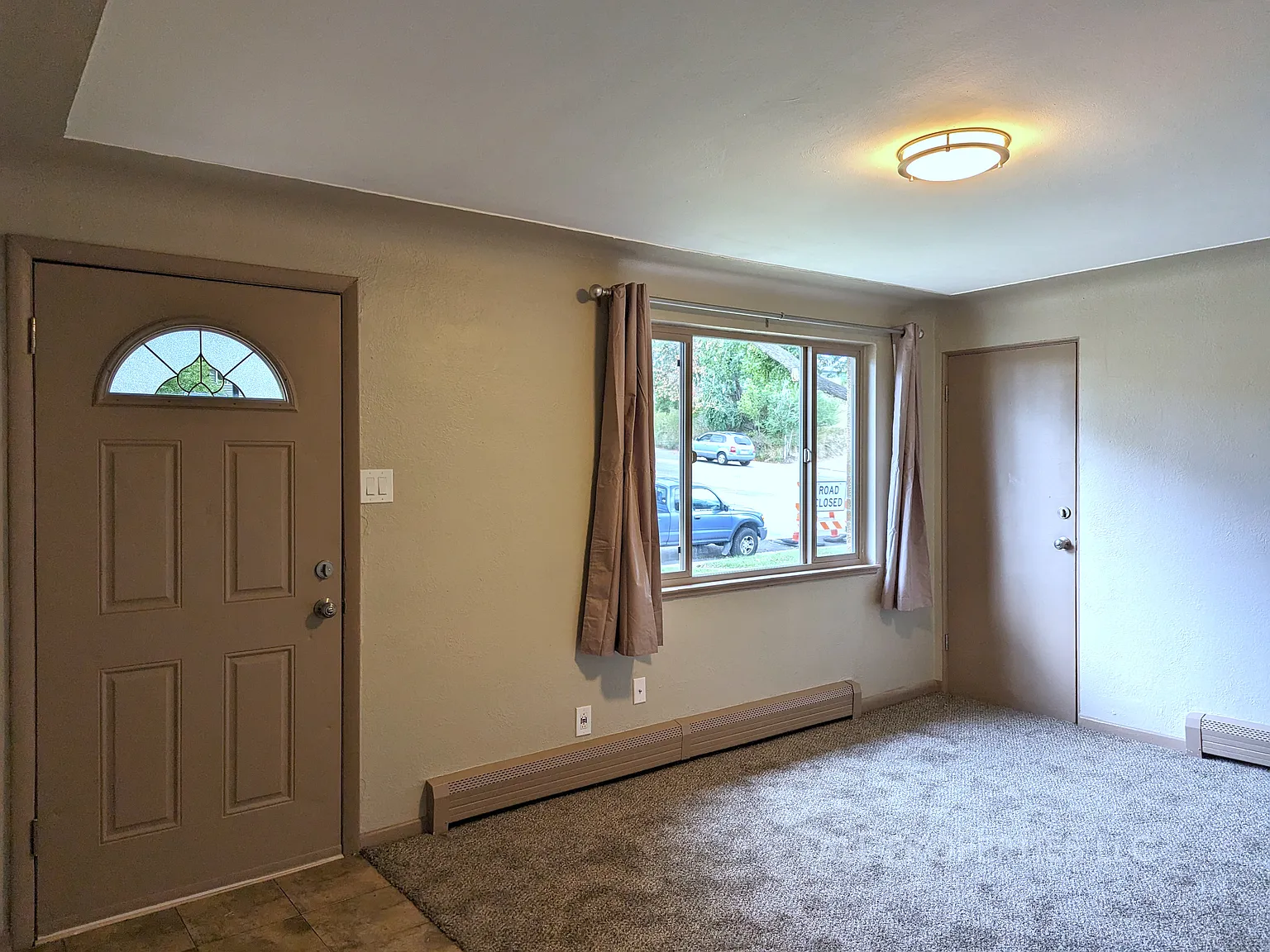 2 bed, 700 sqft, $1,650 — Photo 4