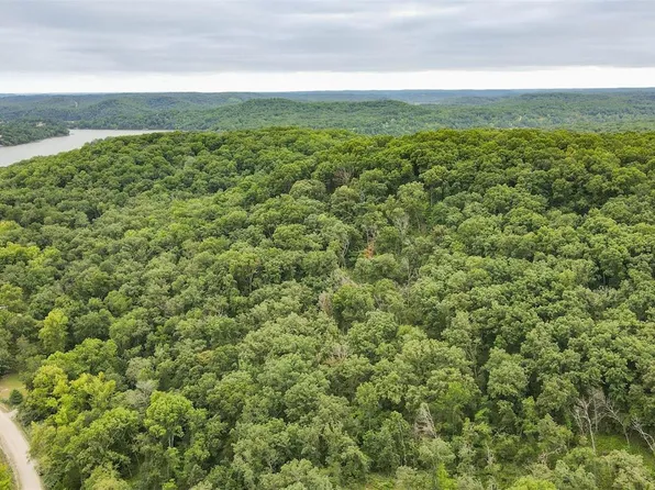 6 Wolf Pen Holw, Camdenton, MO 65020