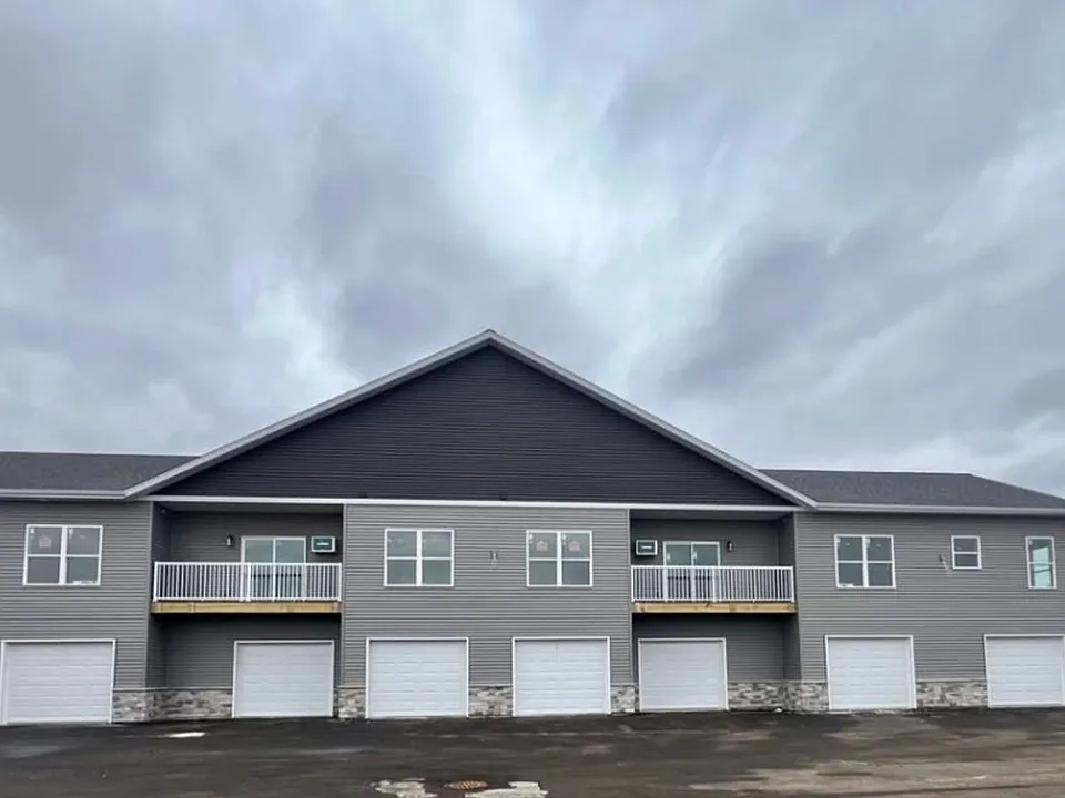 741 Meridian Dr