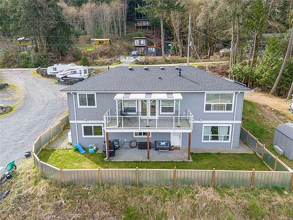 3rd image of 3077 Hillview Rd