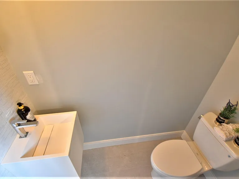 255 Walden St — Photo 11
