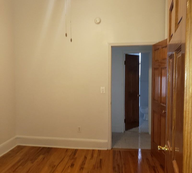 1st image of 351 Marion St APT 1R