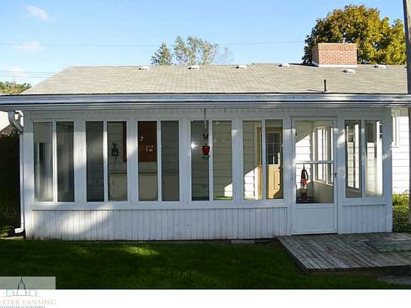 4th image of 205 Loree Dr